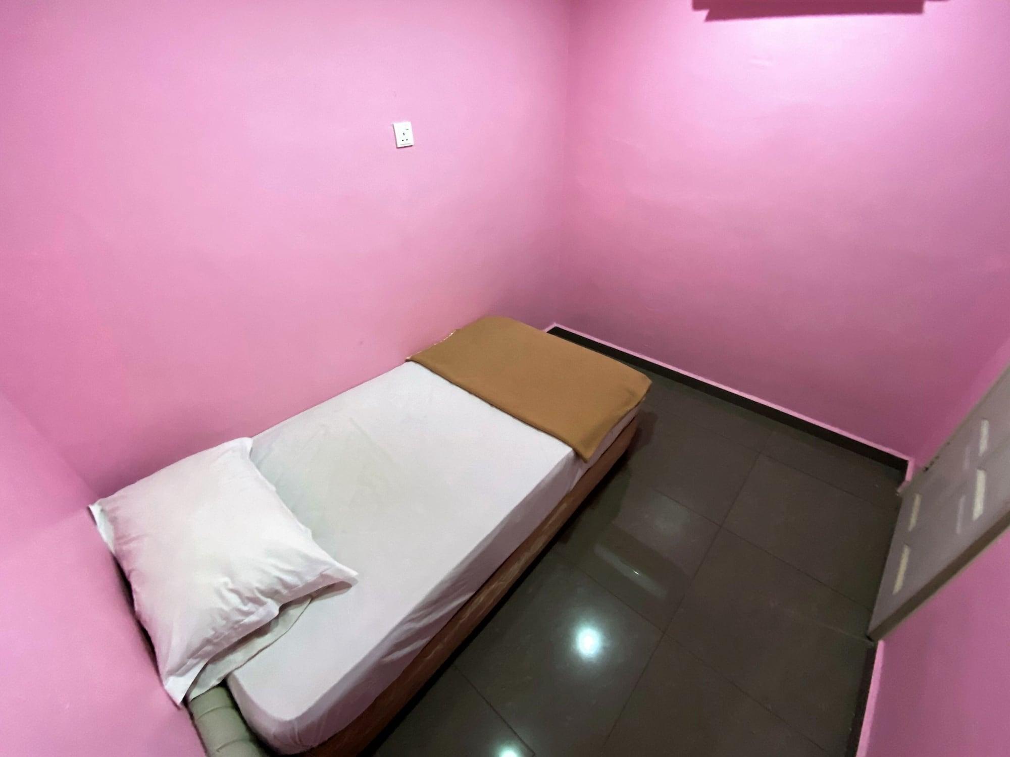 De Mawardah Hotel Malacca Exterior photo